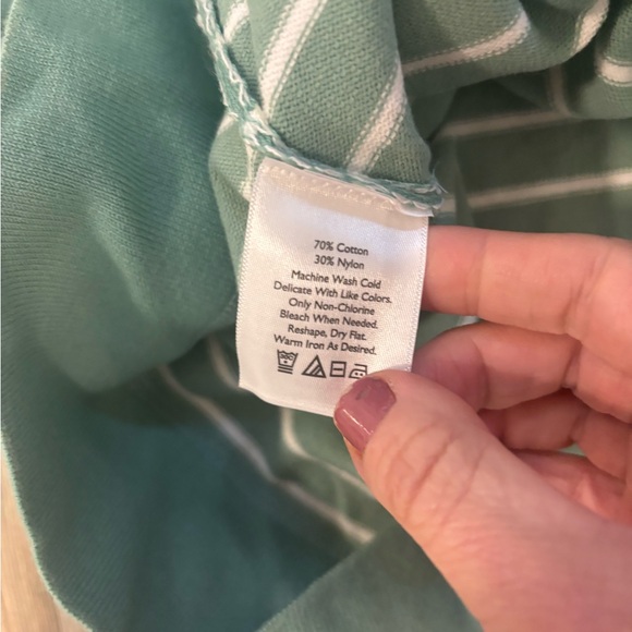 Eddie Bauer NWT Size Large Cardigan chest is 20, length is 24 - Picture 3 of 5